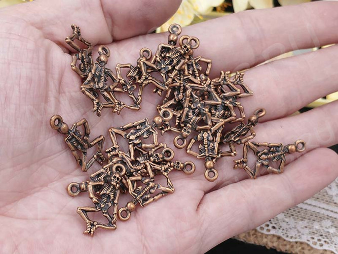 Подвеска Скелетик 02 3D 26*13,5*3,5мм античная медь (литьё)