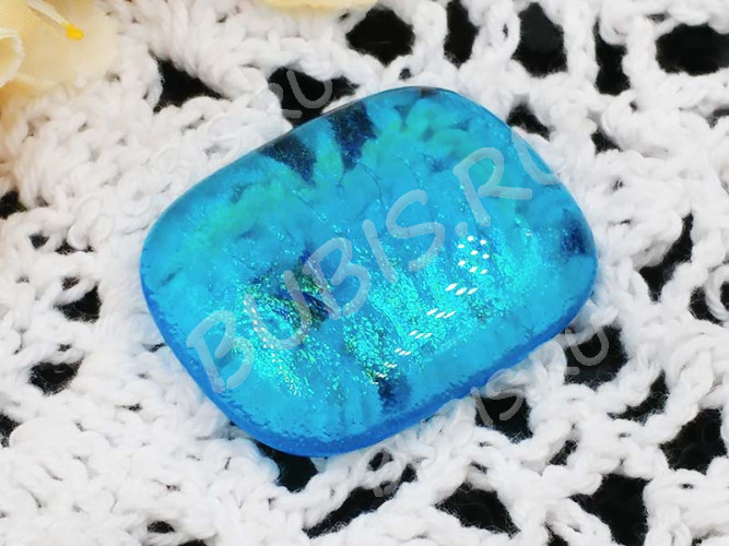 Кабошон Фьюзинг 126 Прямоугольный 35*27*8мм Дихроик зеленый с полосками на голубом фоне