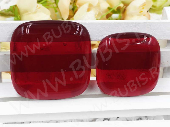 Кабошон Фьюзинг 207 Квадратный 31-37*31-37*8мм Ярко-красный прозрачный