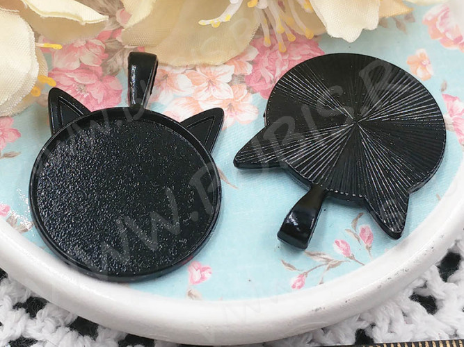 Подвеска-сеттинг Круг 43 Мордочка кошки с сеттингом 25мм 37*27*2,4мм чёрная (литьё)