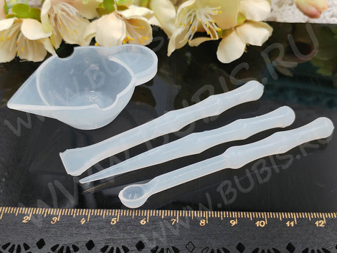 Комплект для работы со смолой 05 силиконовый стаканчик 6*4*2см + 3 силиконовых палочки 9см полупрозрачные (инструменты для бижутерии)