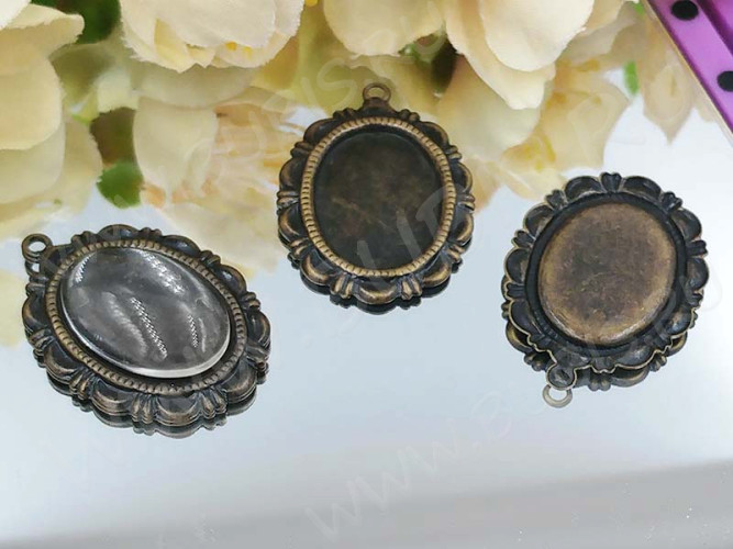 Подвеска-сеттинг Овал 09 (сеттинг 18*13мм) 28,5*20,5*1,5мм античная бронза (Brass)