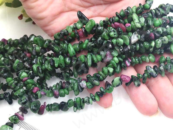 Крошка (галтовка) каменная 173 5-9мм Цоизит натуральный (камни) (нить 43-45см)