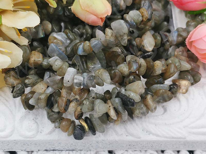 Крошка (галтовка) каменная 048 5-9мм Лабрадорит (камни) (длинная нить прим.90см)