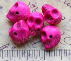 Бусина каменная Череп 05 Бирюза 13*12,5*10мм фуксия (камни)