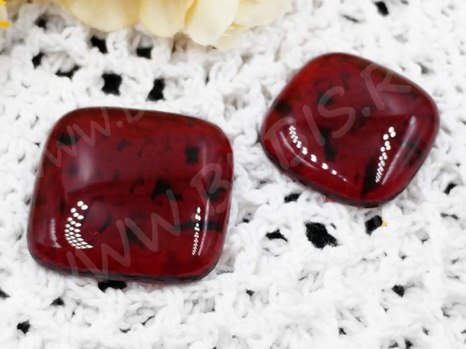 Кабошон Фьюзинг 208 Квадратный 31-36*31-36*8мм Темно-красный прозрачный