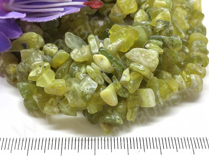 Крошка (галтовка) каменная 106 5-9мм Перидот натуральный (камни) (нить 45см)