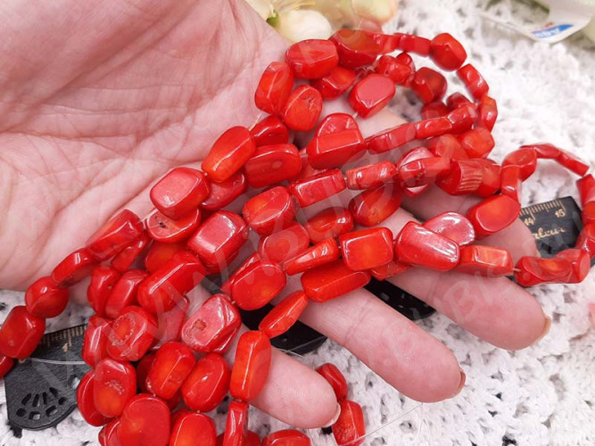 Бусина каменная Бесформенная 20 Овалы 10-12*4,5-5,5мм Коралл красный натуральный (камни) (НИТЬ)