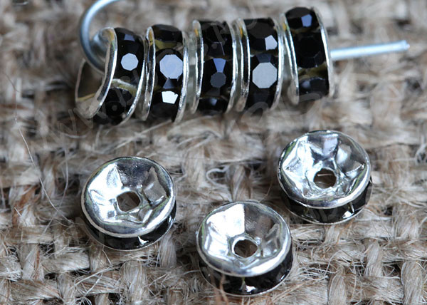 Рондель 11 6*6*2,8мм серебристый с чёрными стразами (Brass)