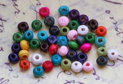 Бусины округлые цветные приплюснутые 4,5*4*3мм яркий микс (дерево) (50шт.)