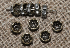 Рондель со стразами 28 8*8*3,5мм античная бронза и прозрачный (Brass и стекло)