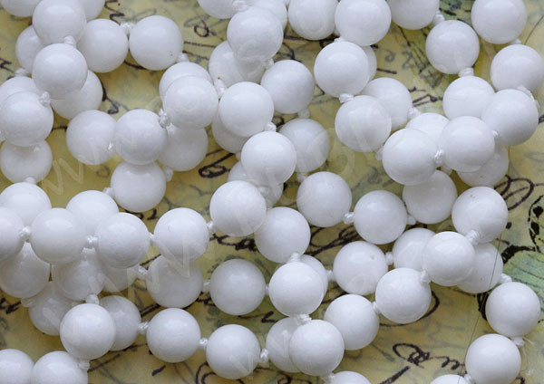 (ОПТ) Бусина округлая 8мм Агат белый пресс. (камни) (НИТЬ)