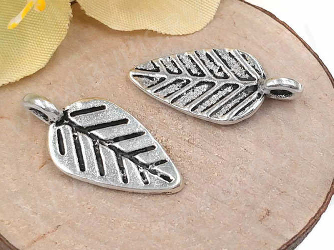 Подвеска Листик 08 19*9*1,2мм античное серебро (литьё)