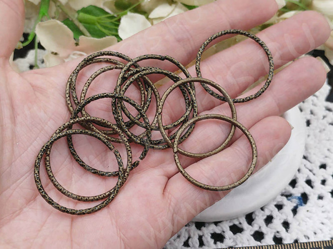 Кольцо декоративное 39 рамка разъёмное 30*30*1,8мм античная бронза (Iron)