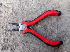 Круглогубцы 19 125мм с красно-чёрными ручками (инструменты для бижутерии)