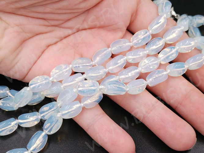 Бусина каменная Бочонок 19 закрученный 10,5*8*7мм Лунный камень синт. (Опалит) (камни)