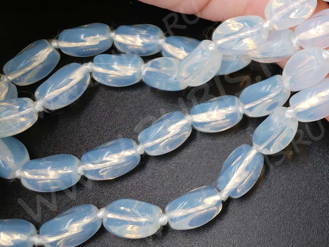 Бусина каменная Бочонок 19 закрученный 10,5*8*7мм Лунный камень синт. (Опалит) (камни)