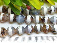 (ОПТ) Бусина округлая ГРАНЁНАЯ 10мм Агат Тибетский с полоской серо-белый (камни) (НИТЬ)