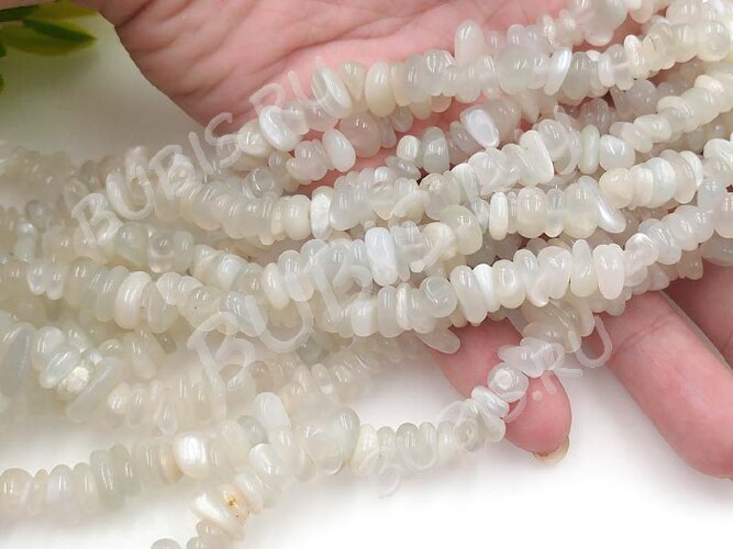 Крошка (галтовка) каменная 180 6-10мм Лунный камень белый натуральный (камни) (нить 43-45см)