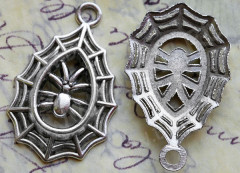 Подвеска Паук 08 на паутине 34*21*3,7мм античное серебро (сплав)