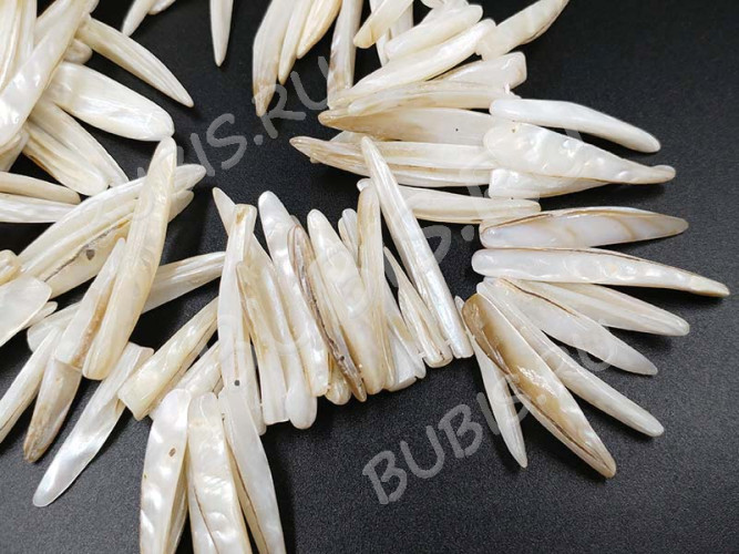 Бусина каменная Клык 17 20-35*3-5*3-4мм Перламутр белый (камни) (перламутр и ракушки) (10шт.)