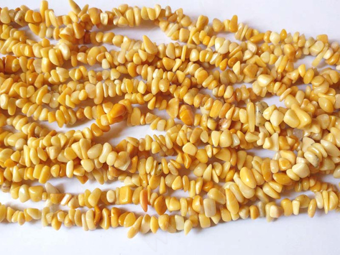 Крошка (галтовка) каменная 219 5-10мм Опал жёлтый (камни) (нить 42-44см)