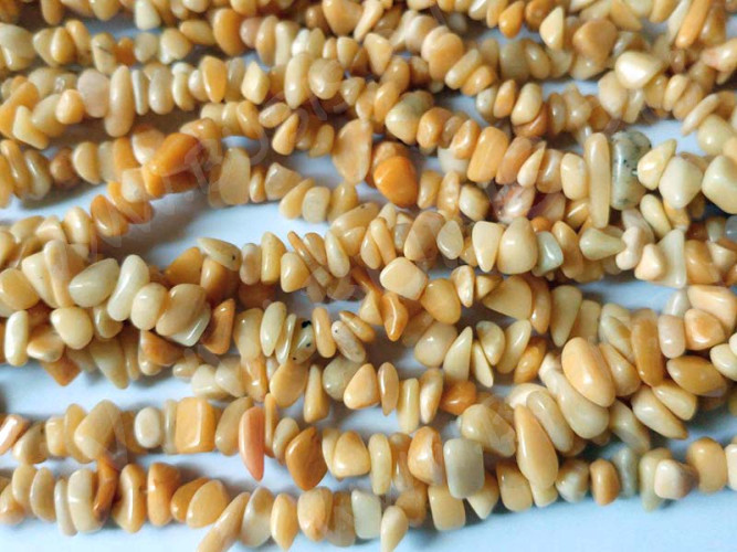 Крошка (галтовка) каменная 219 5-10мм Опал жёлтый (камни) (нить 42-44см)