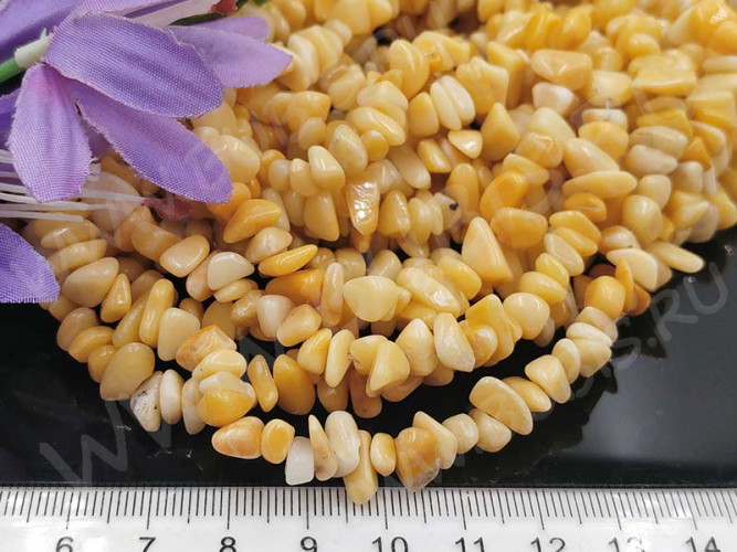 Крошка (галтовка) каменная 219 5-10мм Опал жёлтый (камни) (нить 42-44см)