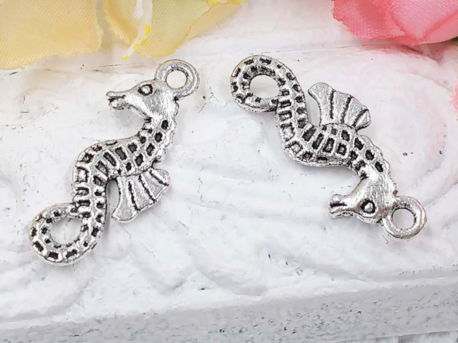Подвеска Морской конёк 02 3D 26*10*2,5мм античное серебро (литьё)