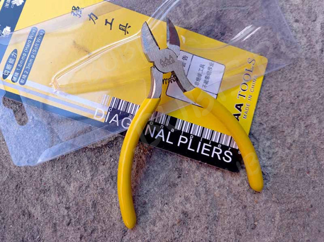 Кусачки 15 Бокорезы 110мм стальные на блистере с жёлтыми ручками (инструменты для бижутерии)