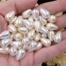 Купить (СКИДКИ!!!) Бусина акриловая Капелька 04 14,5*10*10мм МИКС белых и айвори жемчужных (акрил) (20шт.) с доставкой по России