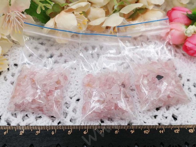 Наполнение для смолы и бутылочек 051 каменная крошка БЕЗ отверстий 2-8*2-4мм Розовый кварц натуральный (декор)