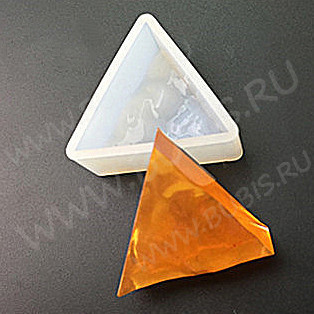 Молд 087 для эпоксидной смолы Треугольник с неровным дном 30*30*13мм (силикон)