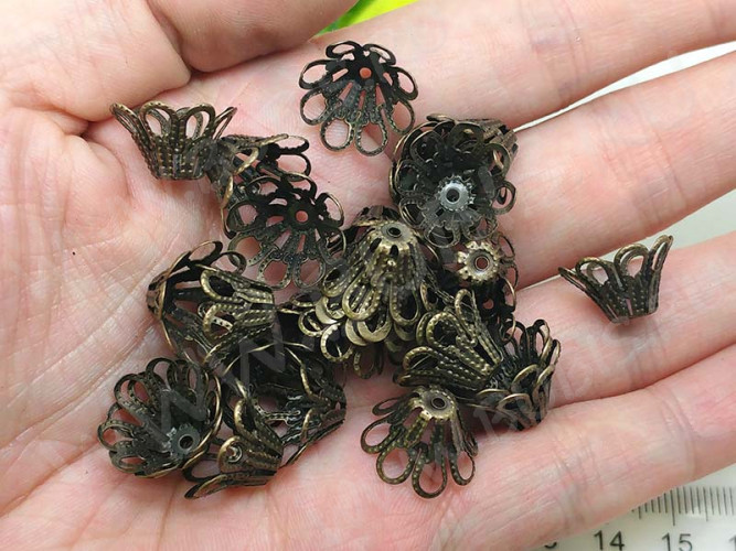 (СКИДКИ!!!) Шапочка тонкая 063 ажурная Конус широкий 15*15*9мм античная бронза (Iron) (имитация скани) (10шт.)