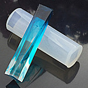 Молд 029 для эпоксидной смолы Кристалл Куб закрученный 49*16,5мм (силикон)