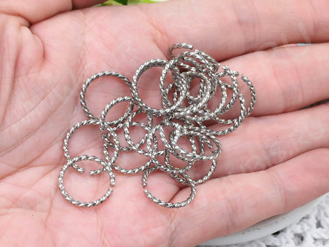 Кольцо декоративное 26 витое разъёмное 15*15*1,4мм цвет платины (Хирургическая сталь)