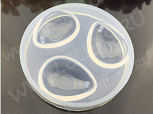 Молд 061 для эпоксидной смолы 6,7*6,7см 3 Капли Подвеска Кулон (силикон)