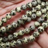 Купить (ОПТ) Бусина округлая 8мм Яшма Далматин тёмная (камни) (НИТЬ) с доставкой по России