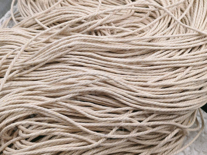 Вощёный х/б шнур "канатик" 3мм светло-бежевый (1м)