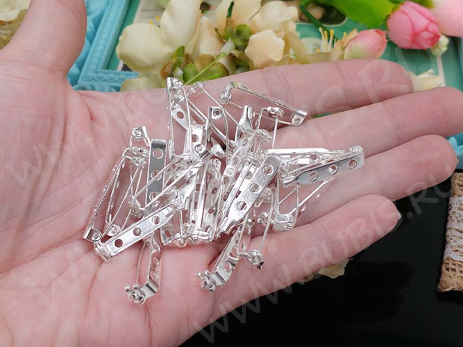 (ОПТ) Основа (заготовка) для броши №94 булавка 3 отверстия с замочком 25*7мм серебристая (Iron) (100шт)