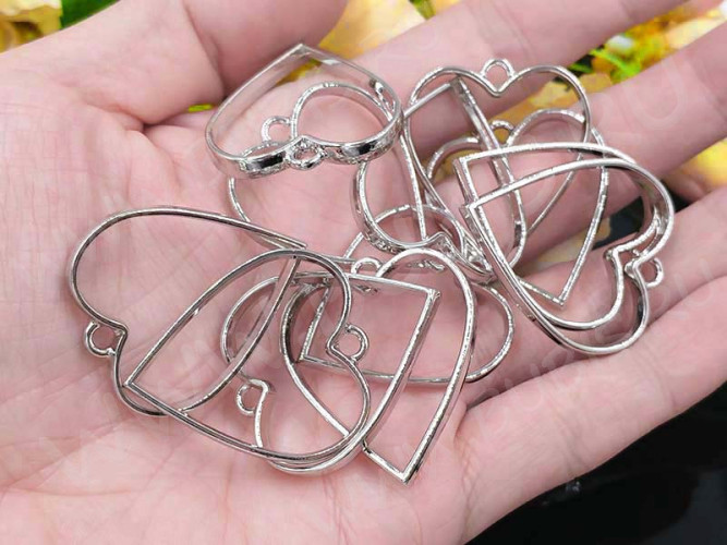 Подвеска Рамка 09 Сердце 34*30*3,7мм цвет платины (литьё)