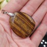 Купить Кулон 1098 гладкий Овал-Капля 36*31*7,7мм Тигровый глаз натуральный (камни) с доставкой по России