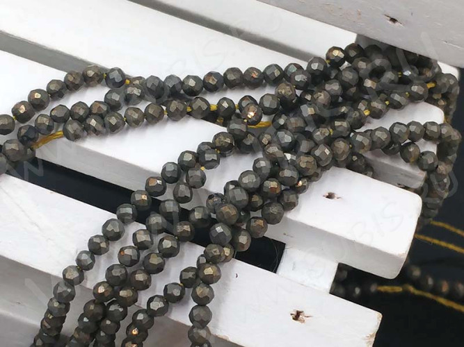(ОПТ) Бусина округлая ГРАНЁНАЯ "каменный бисер" 2мм Пирит натуральный (камни LUX) (НИТЬ)