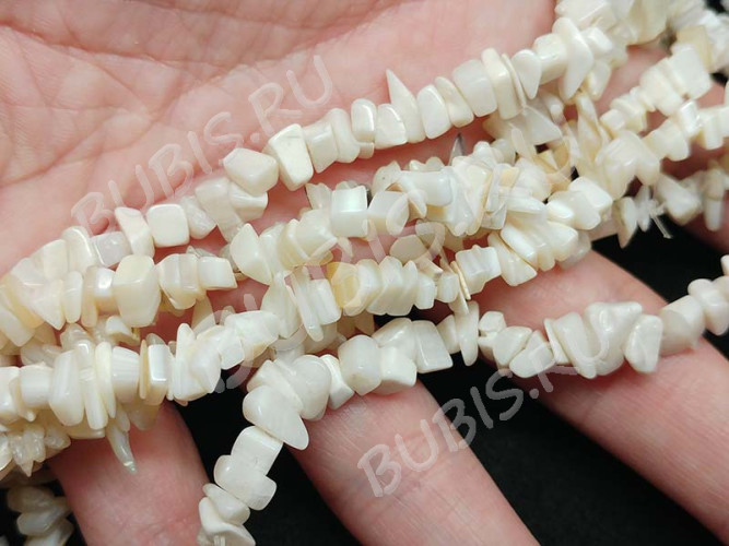 Крошка (галтовка) каменная 231 5-9мм Перламутр белый молочный натуральный (камни) (длиинная нить прим. 80см)