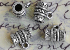 Бусина с петлёй 027 Бейл 8,3*8*5,6мм античное серебро (литьё)