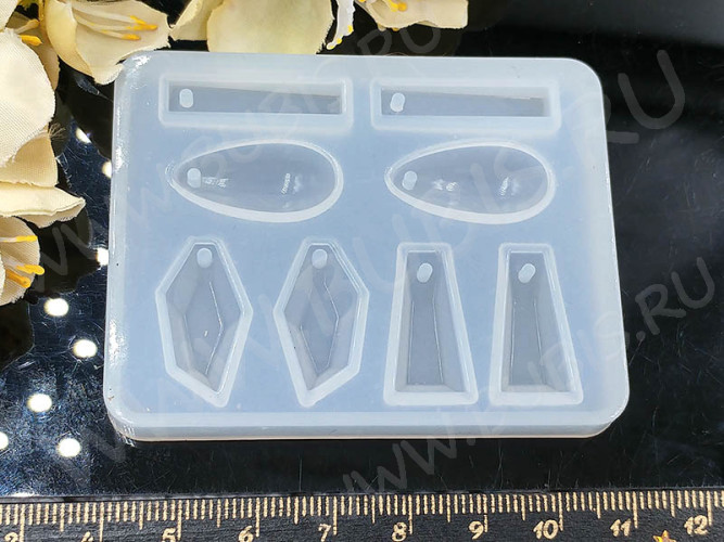 Молд 111 для эпоксидной смолы 68*52*7,5мм Подвески для серёжек парные микс (силикон)