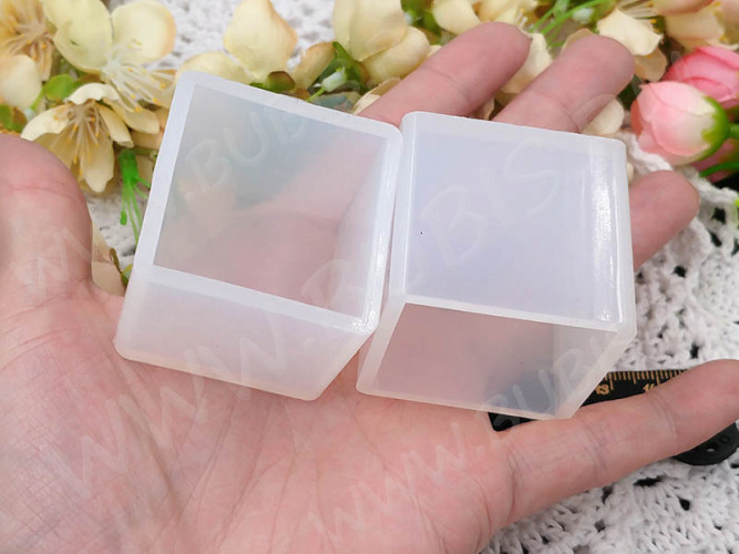 Молд 168 для эпоксидной смолы Куб 35мм (кубик) 41*41*37мм (силикон)