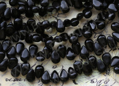 Бусина каменная Капля 03 8,5*6*4,5мм Агат чёрный пресс. (камни)