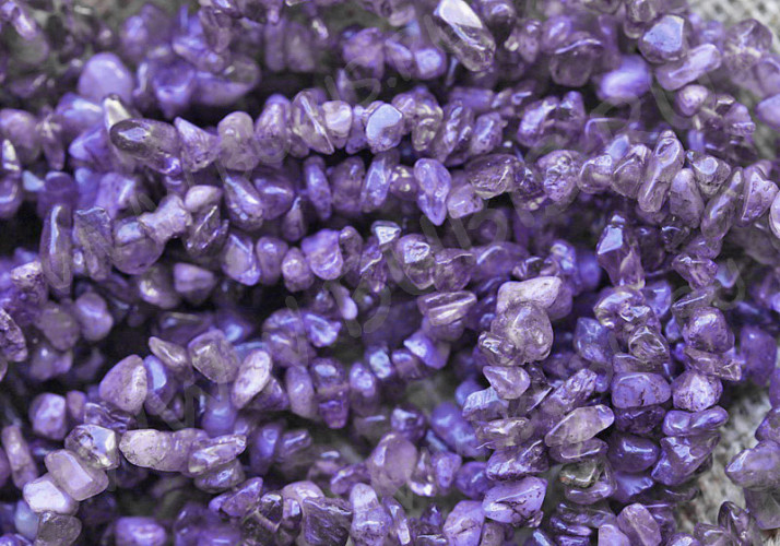 Крошка (галтовка) каменная 233 5-9мм Аметист тонированный натуральный (камни) (длинная нить прим. 80см)