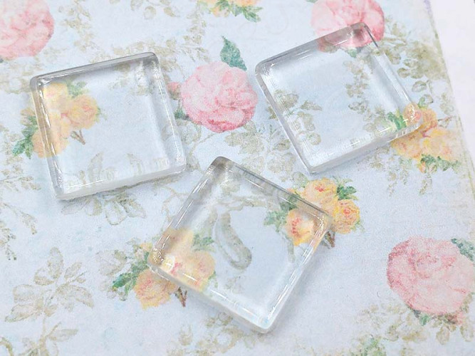 Кабошон стеклянный 21 Квадрат 20*20*4мм прозрачный (стекло)